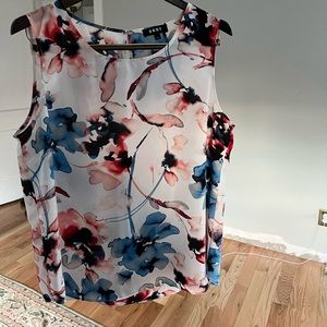 DKNY top